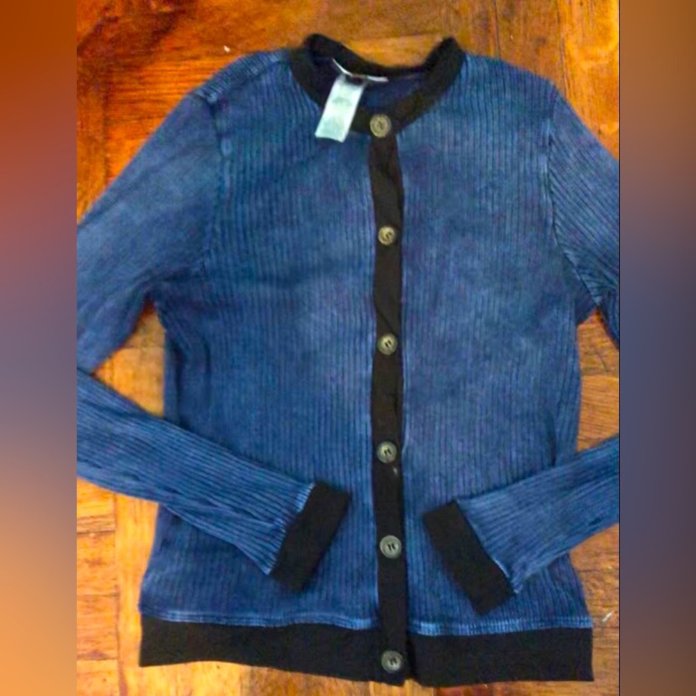 Hard tail shirt